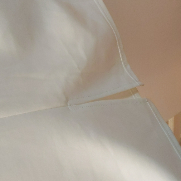 White 3/4 sleeve dress, with black trim & bow detail - Picture 6 of 8